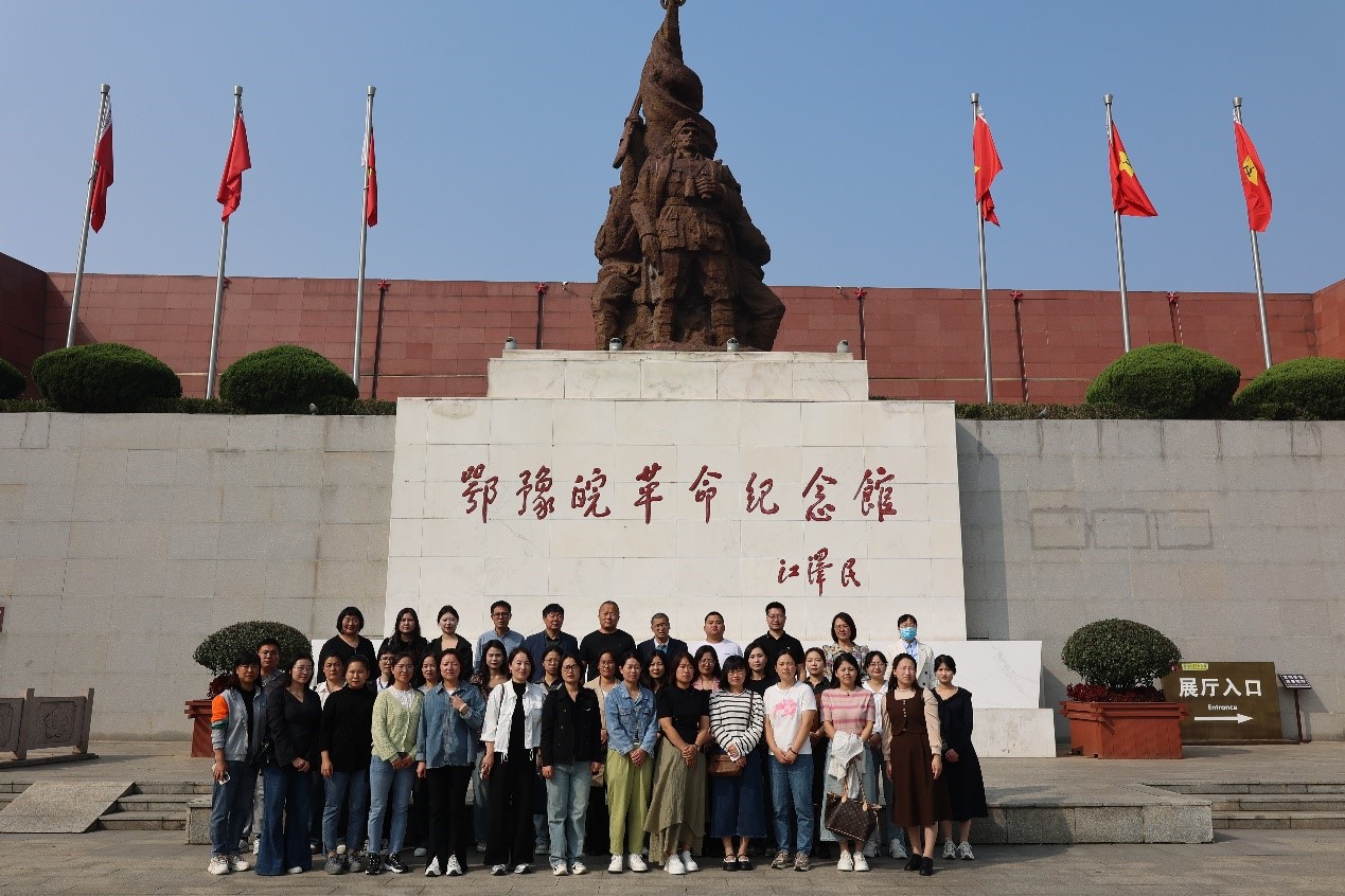 十大亚洲博彩平台排行榜
举办“国培计划”平舆县初中语文骨干教师研修班综合实践教育活动
